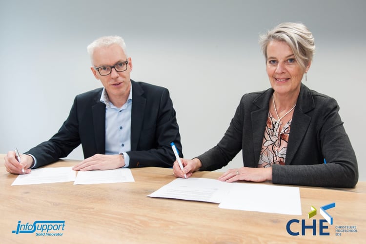 Samenwerking CHE en Info Support_ondertekening LOI (Large).jpg